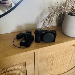 Sony a6000 mirrorless camera body only