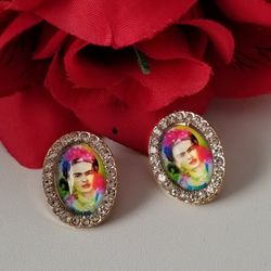 Frida Oval Rhinestone Earring