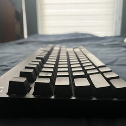 Logitech Pro Tenkeyless Gaming Keyboard 