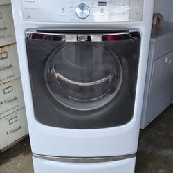 Dryer Electric Maytag With WARRANTY