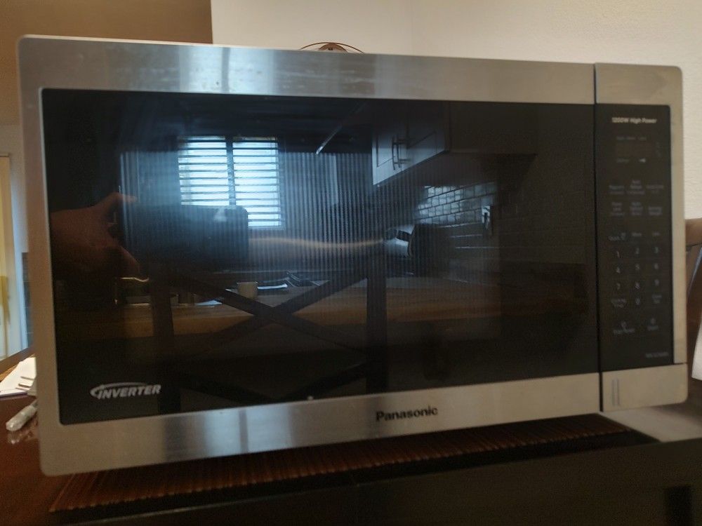 Panasonic Countertop Microwave 