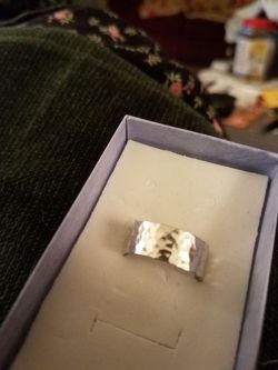 Hammered sterling band