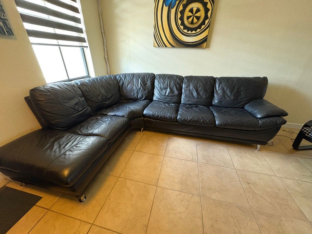Black Leather Sectional Sofa