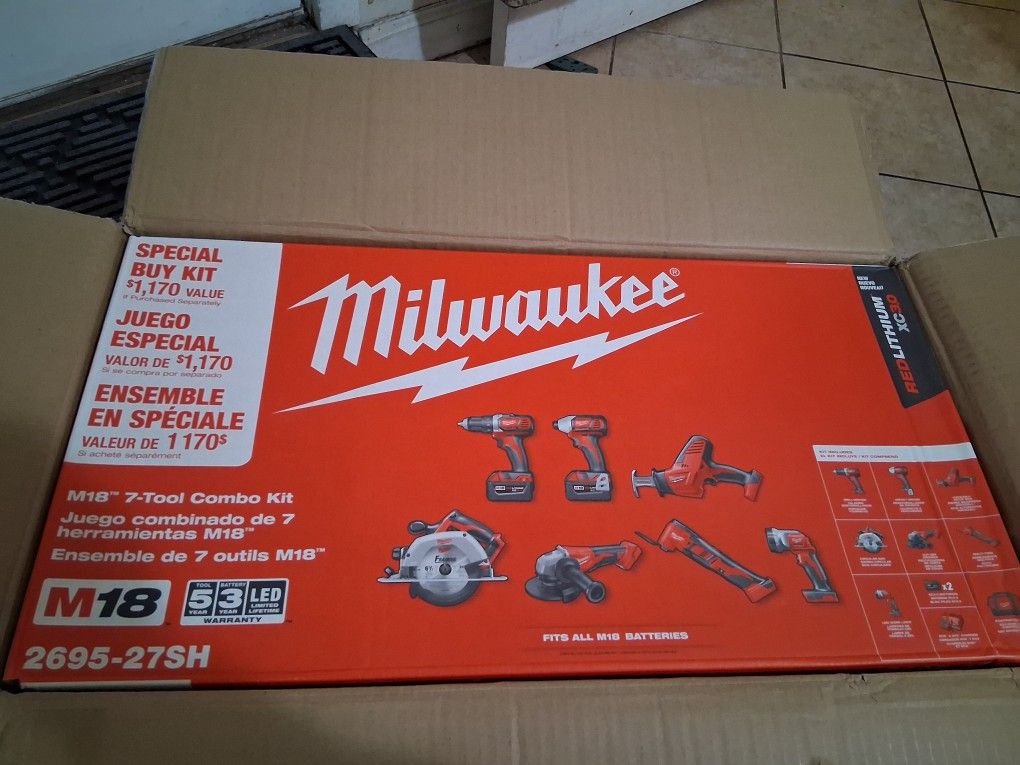 MILWAUKEE 7 Tool Combo Kit M18 18-Volt with 2 Batteries, Charger, and Tool Bag