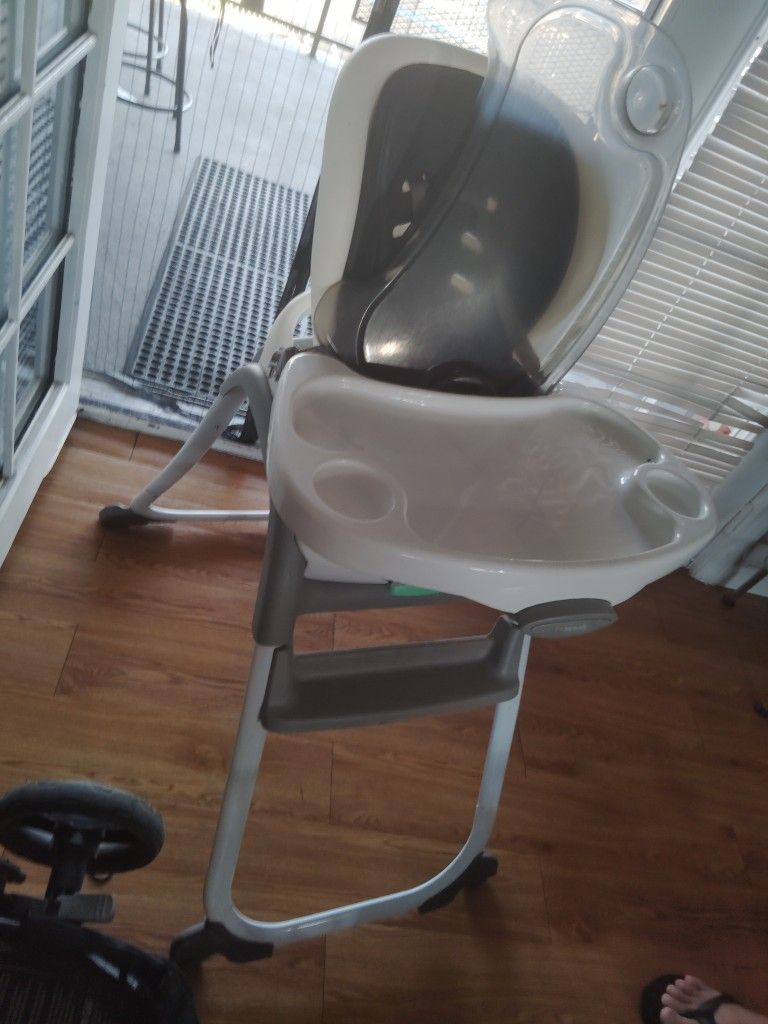 Ingenuity By Kids 2. "High Chair"