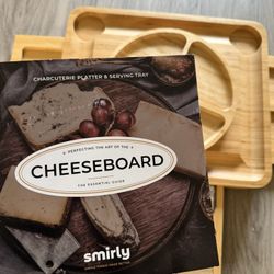 Smirly Bamboo Charcuterie Board Set w/ Drawer & Cheese Knives – Like New