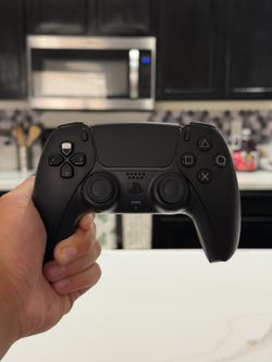 PlayStation 5 DualSense Wireless Controller - Black