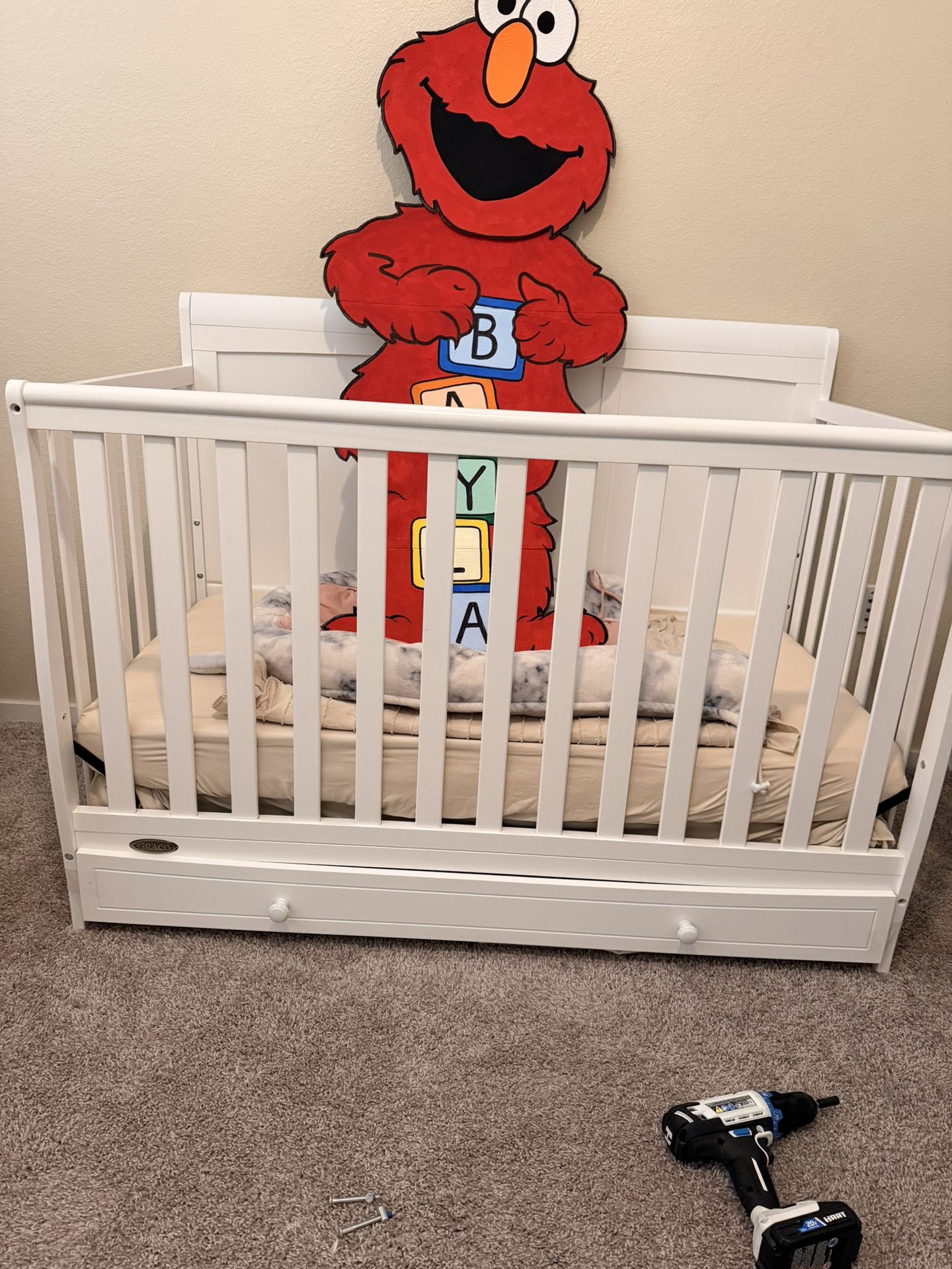 Graco 5-in-1 Convertible Crib with Drawer