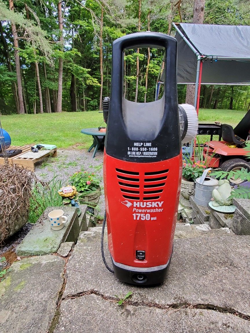 Pressure Washer: Husky 1750 psi