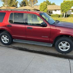 2005 Ford Explorer XLT V6 – Rebuilt Transmission – $3,000 OBO