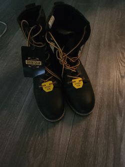 Steel toe boots