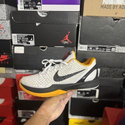Kobe 6 Protro Playoff Pack White Del Sol size 9.5 VNDS