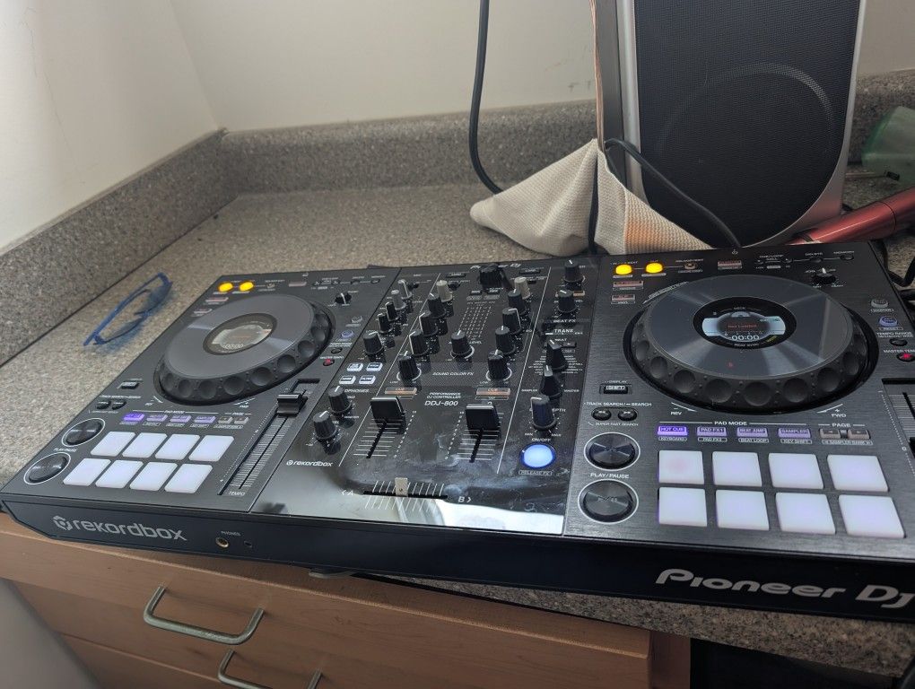 pioneer DDJ 800 with Bag