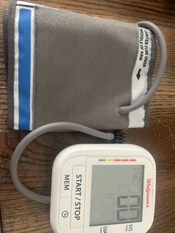 portable blood pressure monitor