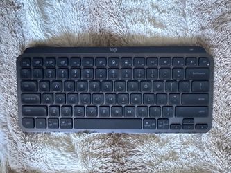 Logitech MX Keys Mini for Mac - Master Series minimalist wireless keyboard Logitech MX Keys Mini for Mac - Master Series minimalist wireless keyboard