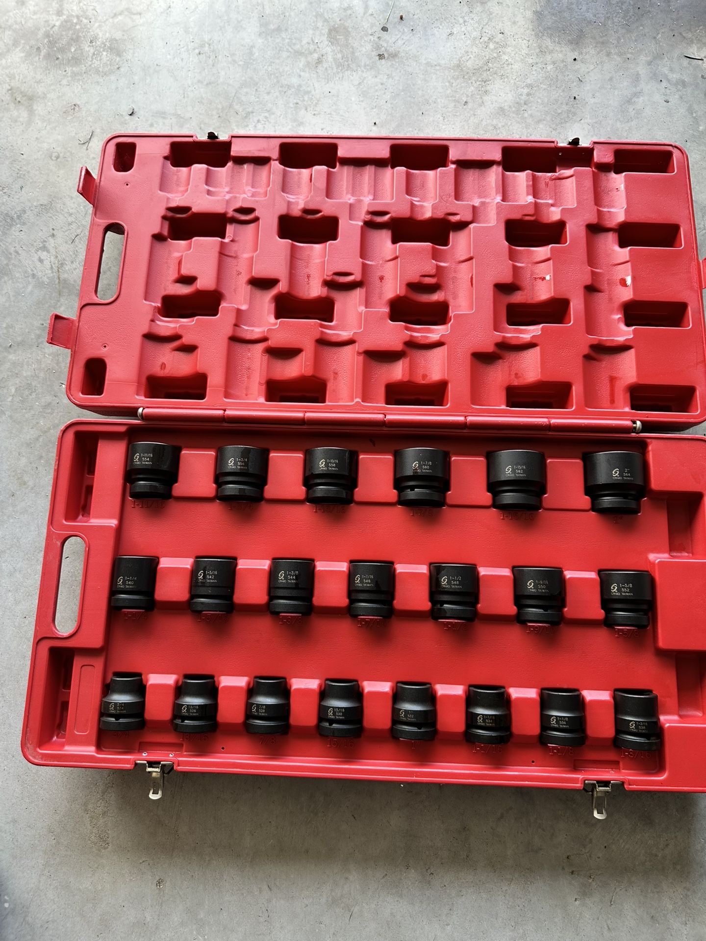 Sunex Tools 1” Drive  Socket Set