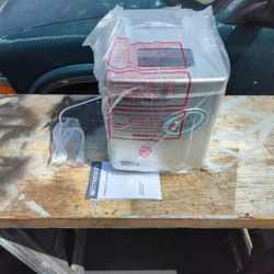 Emerson Countertop Icemaker