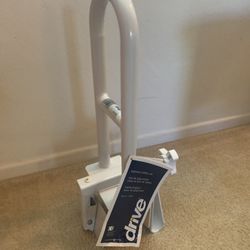 Drive Bathtub safety rail 