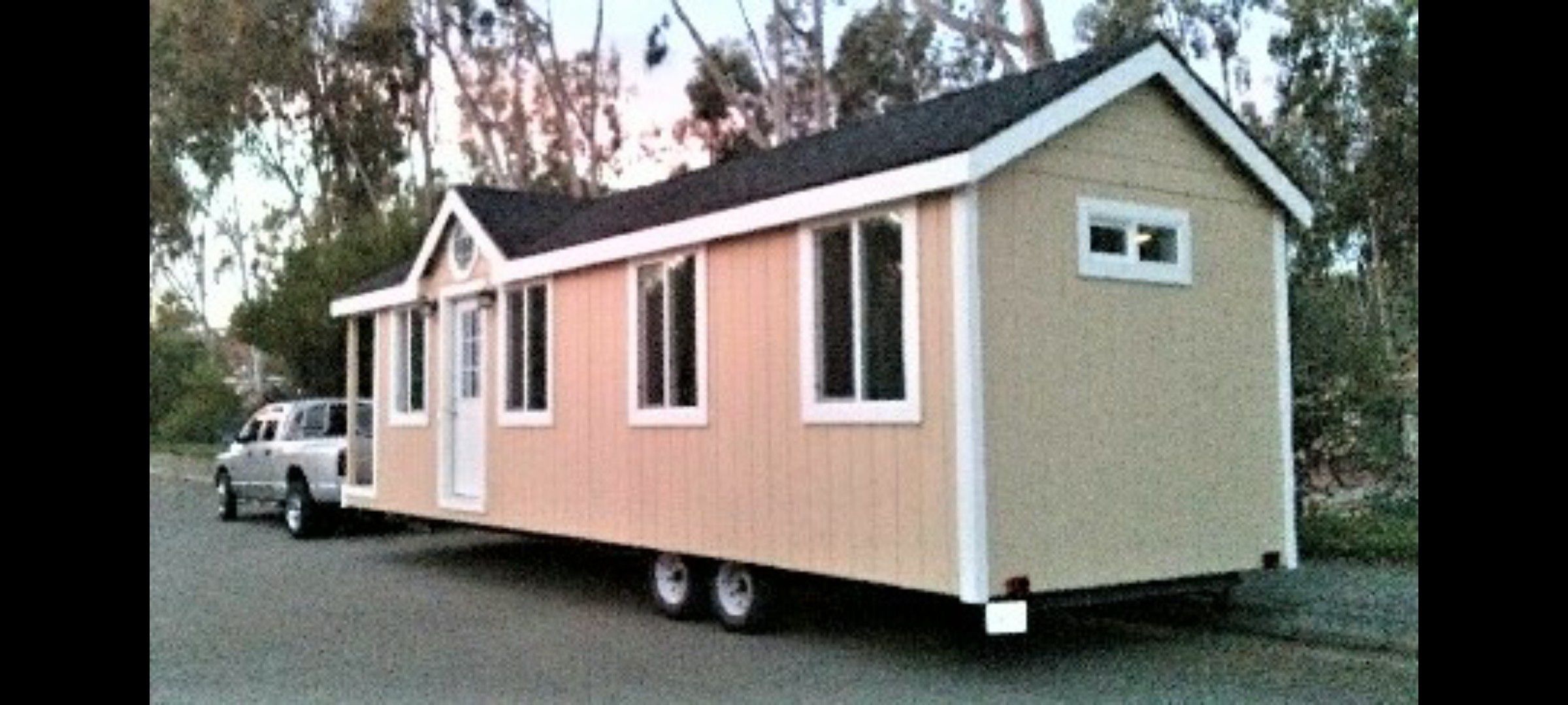 Photo 8.5 x 30 TINY HOUAE TRAILER FULL KITCHEN LAUNDRY AND BATHROOM READY TO LIVE IN