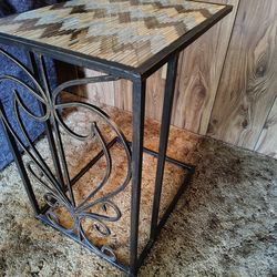 Pier 1 c-table with mosaic top