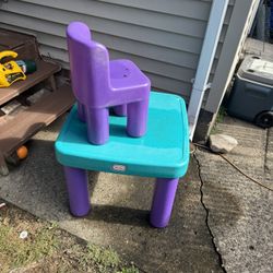 Kids Table