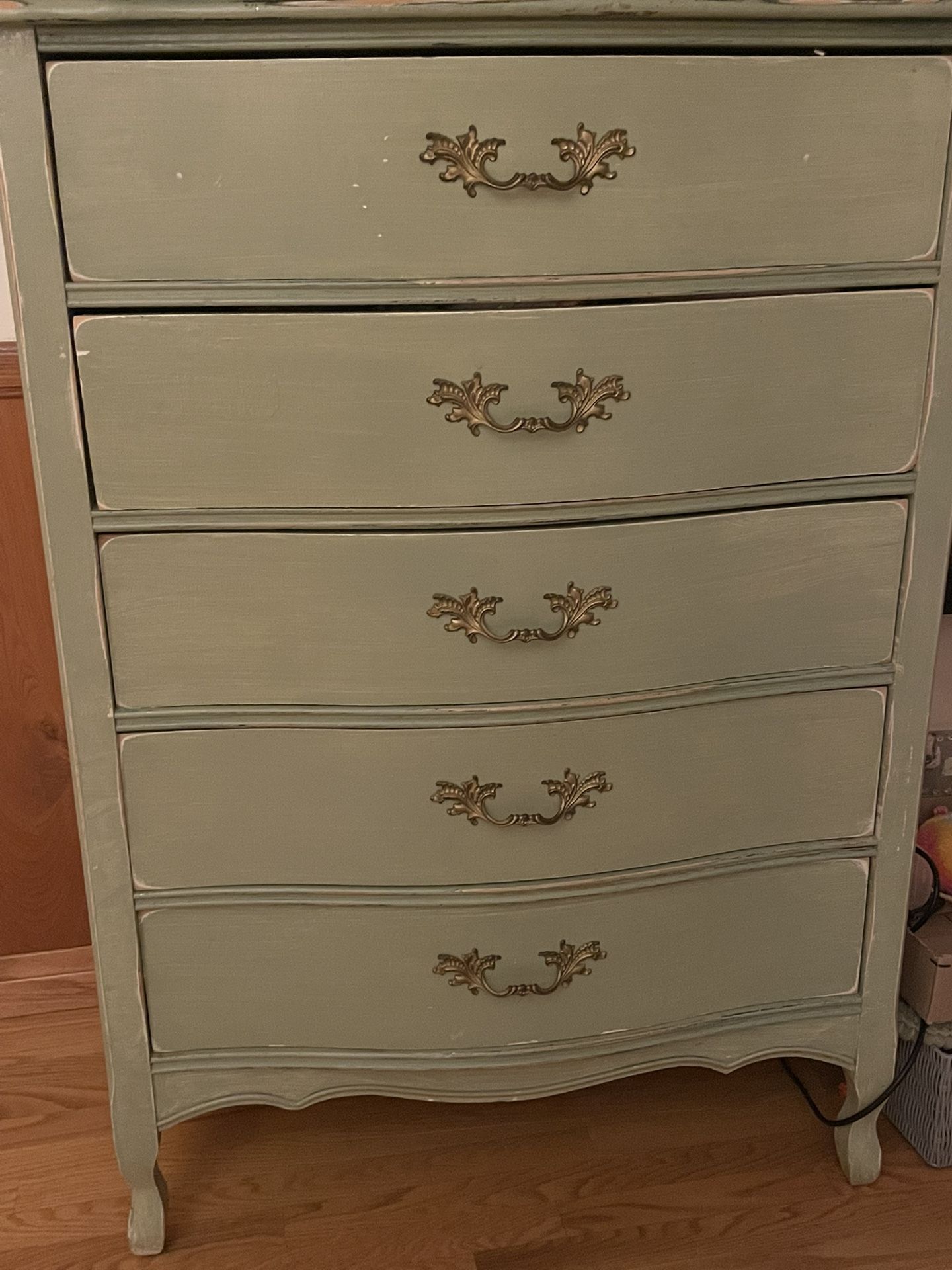 Dresser 5 Drawer Antique Solid Wood