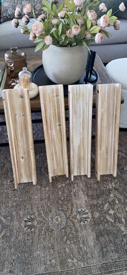 Wall shelves