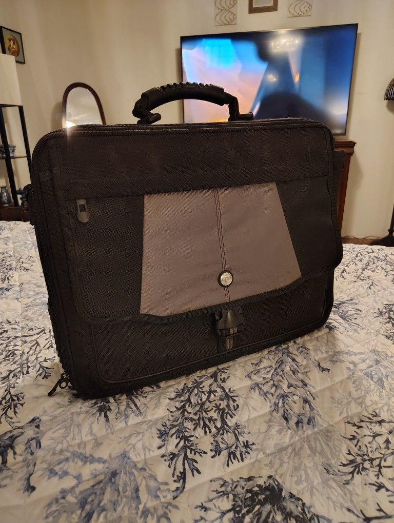 Laptop Bag/ Suitcase