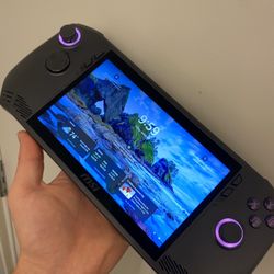 MSI 7 inch Claw A1M 120Hz Touch Gaming Windows PC