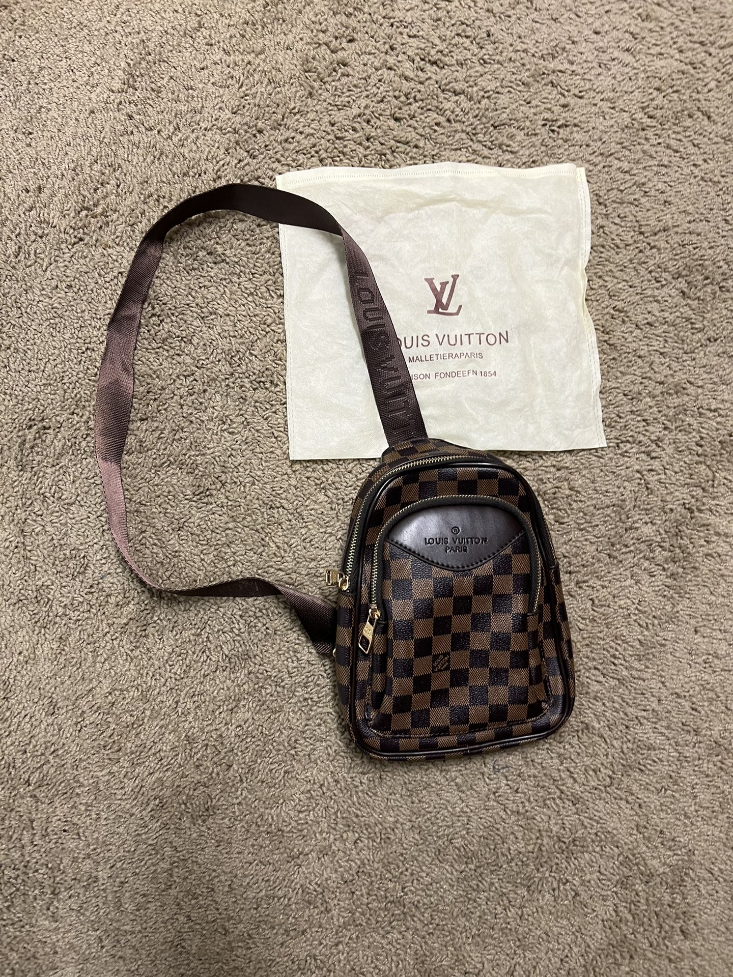 Louis Vuitton Damier Avenue Sling Bag