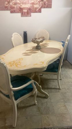 Vintage Dinning Table