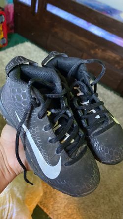 Trouts baseball cleats