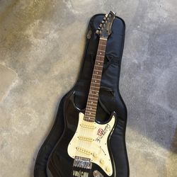 Electric Guitar w/ Gig Bag – Strat Style, Great Starter Guitar