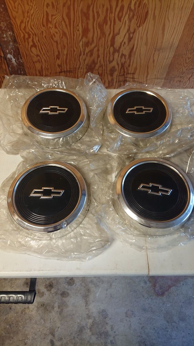 CHEVY Van Truck Hub Caps