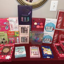 BRAND NEW Gift Sets- Perfect for the Holiday *Large Selection* **PRICES VARY**