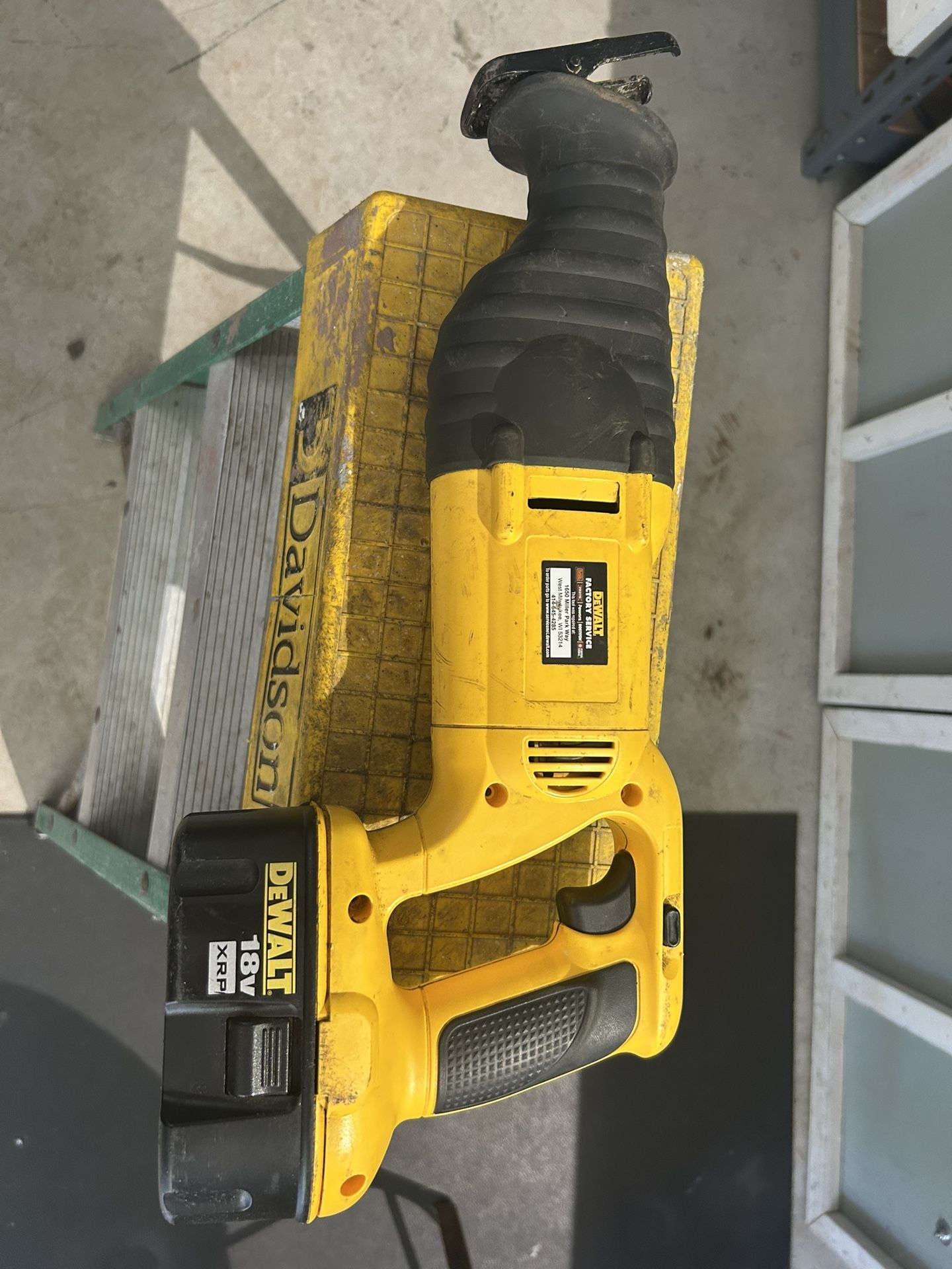Dewalt 18V Sawzall