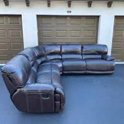 Sofa/Couch Sectional - Manual Recliner - Genuine Leather - Delivery Available 🚛