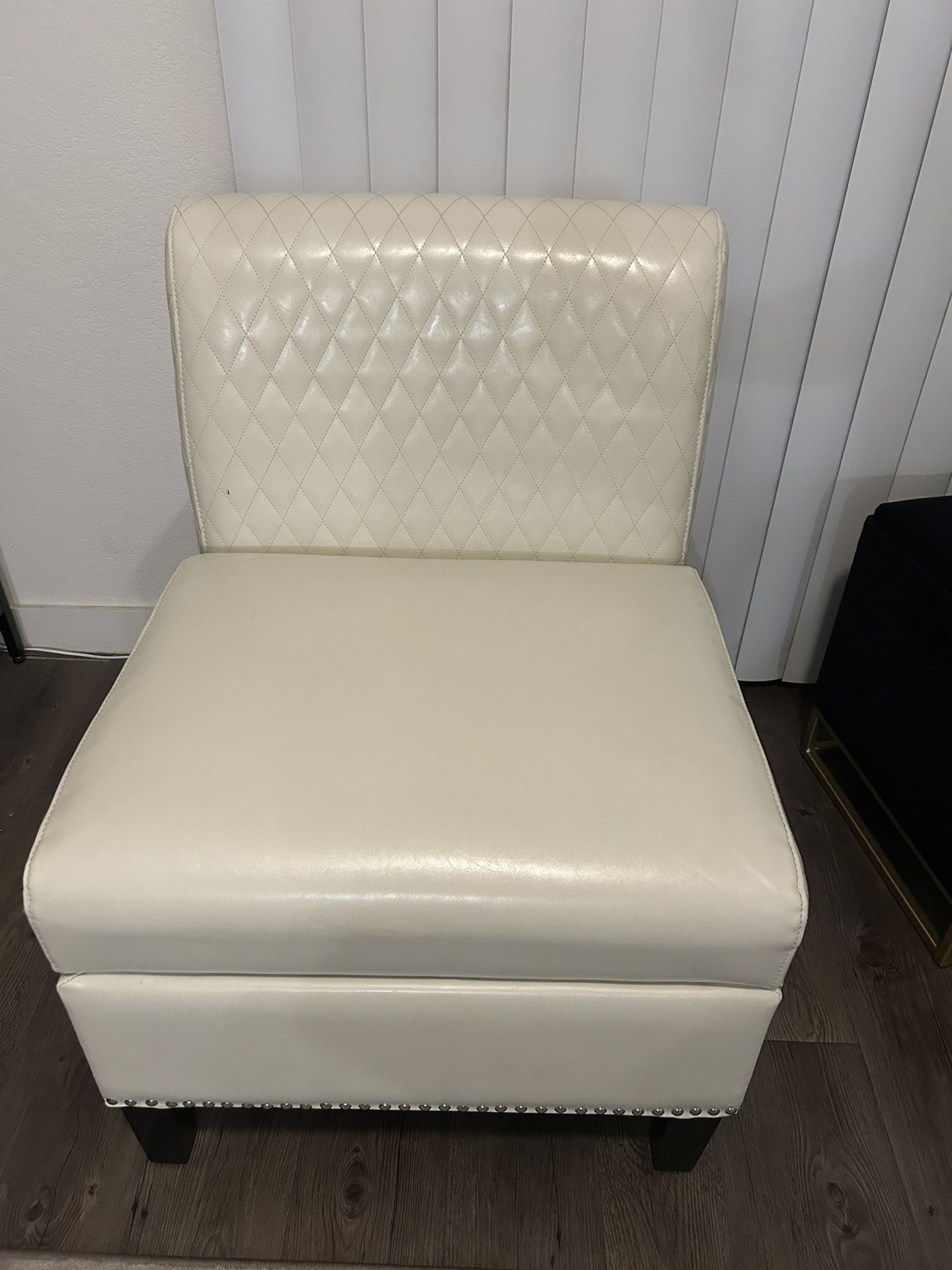 Accent Chairs White Leather