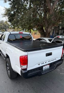 16-25 Toyota Tacoma Hard Bed Cover 5Ft Beds Only Tapadera Dura para Cajas Cortas