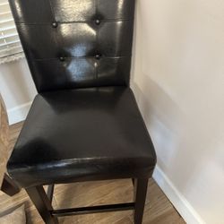 2 Kitchen  or barstools 