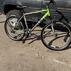 Trek 3700 Mountain Bike,
