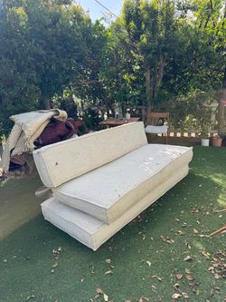 50$ indoor day bed