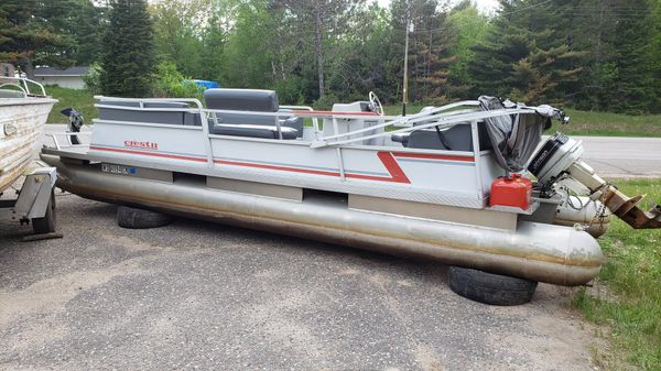 crest 2 pontoon boat with good running 35hp for sale in