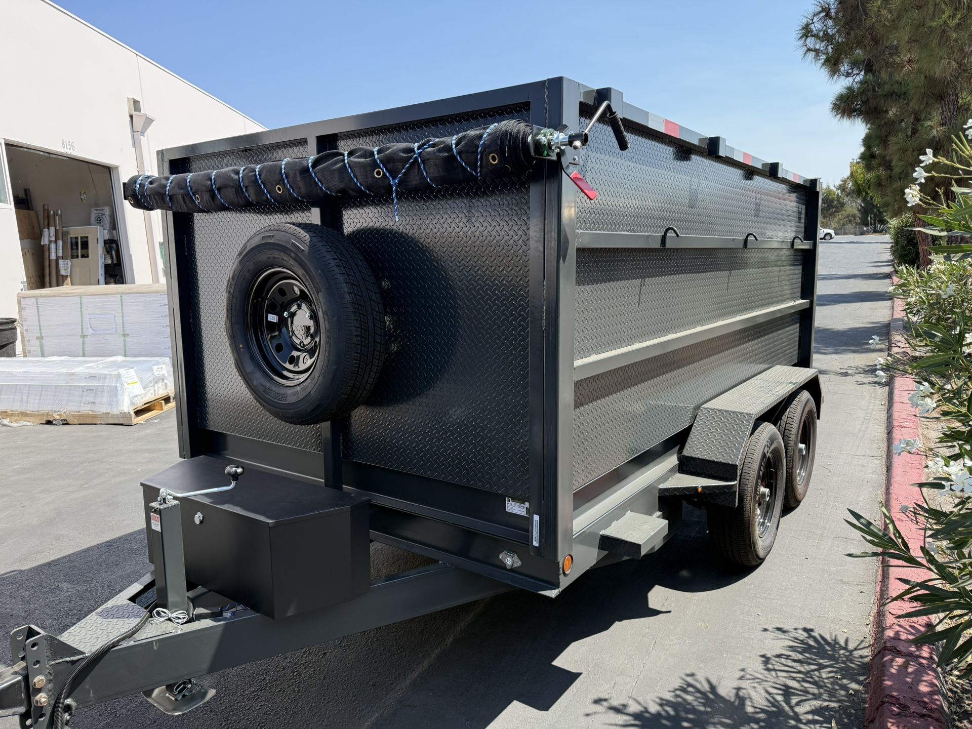 Scissor Lift Dump Trailer 