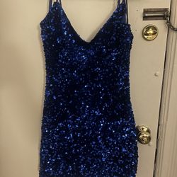 SEQUIN WINDSOR DRESS SIZE M