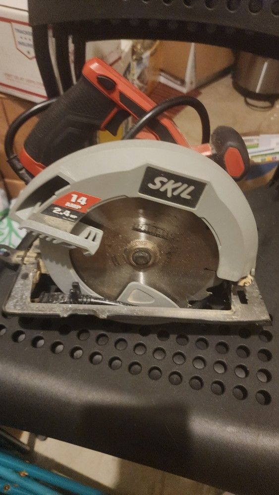 Skilsaw And Hypertough Jigsaw