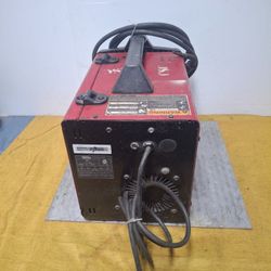 Lincoln Electric Pro Core 125 Wire Feed Welder Magnum 100L Gun 120v