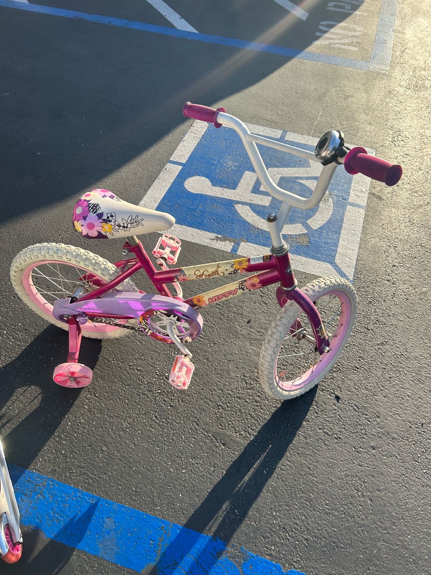 Little girls Huffy bike