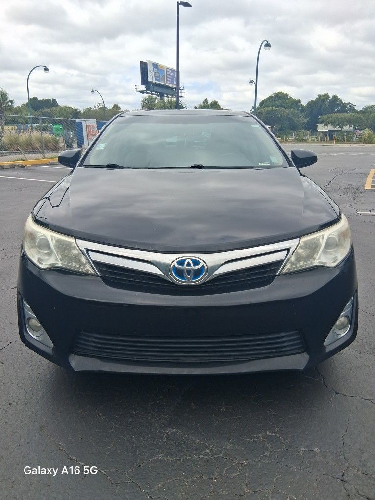 2013 Toyota Camry Hybrid