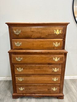 Vintage Highboy Dresser – Solid Wood 6-Drawer Chest